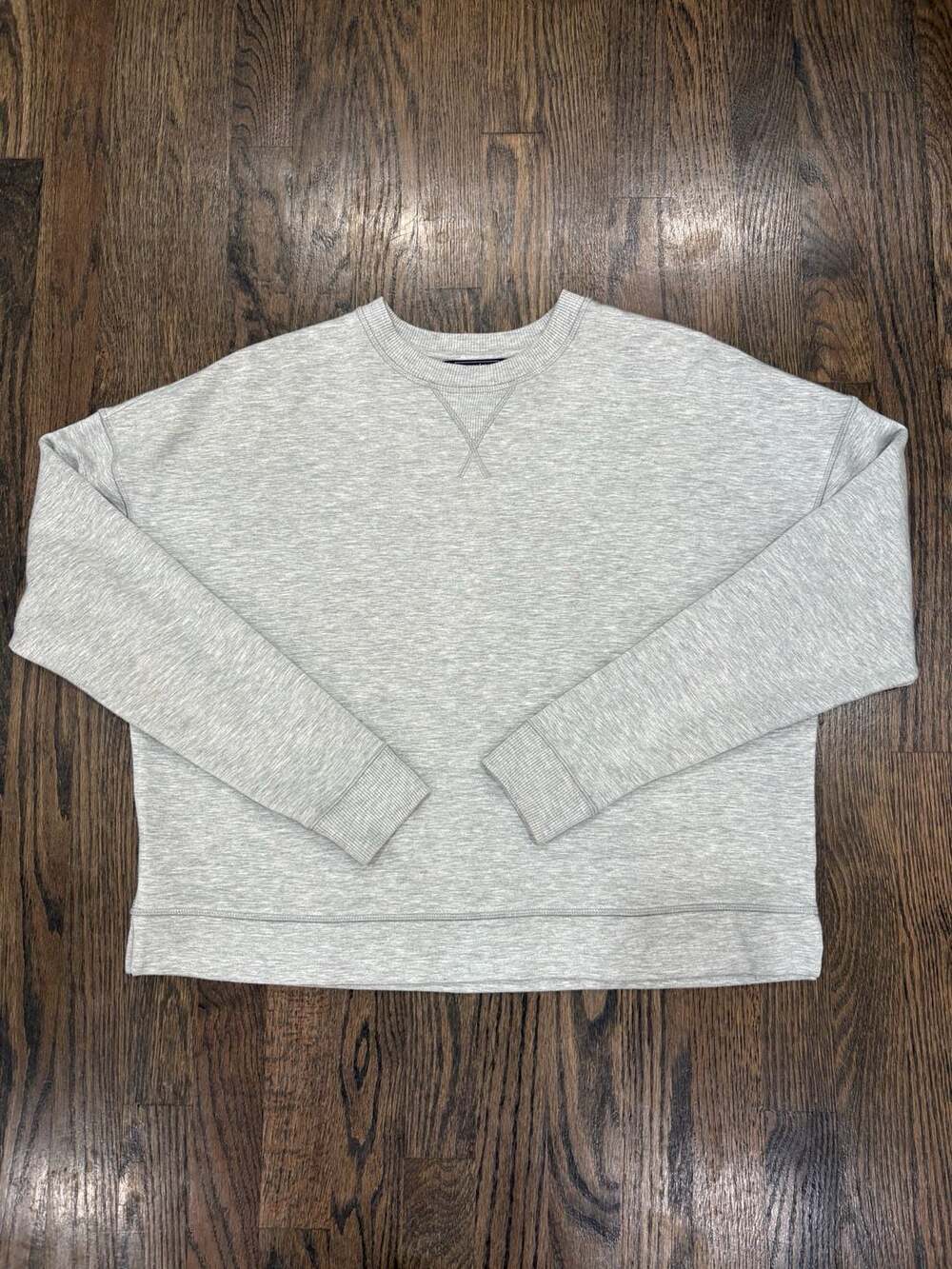 Vineyard Vines Heather Grey Relaxed Fit Crewneck Sweatshirt